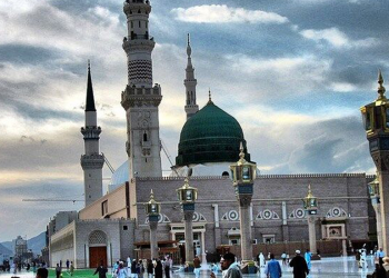 مدينه مانند دَم آهنگر