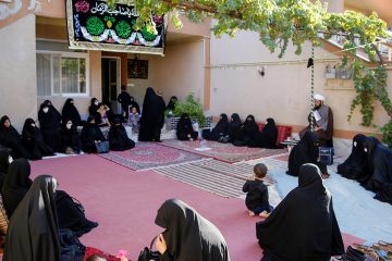 چگونه مجالس خانگی به تقویت روابط خانوادگی کمک میکند؟